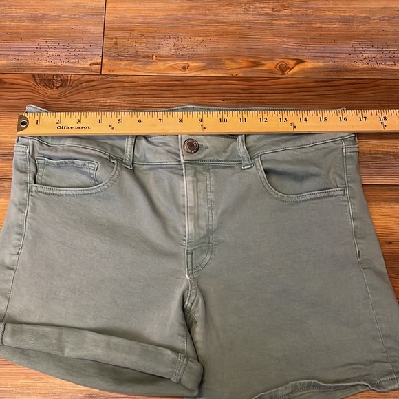 American Eagle Shorts 14 Seafoam Green Super Stretch AEO Twill Midi - Picture 3 of 10